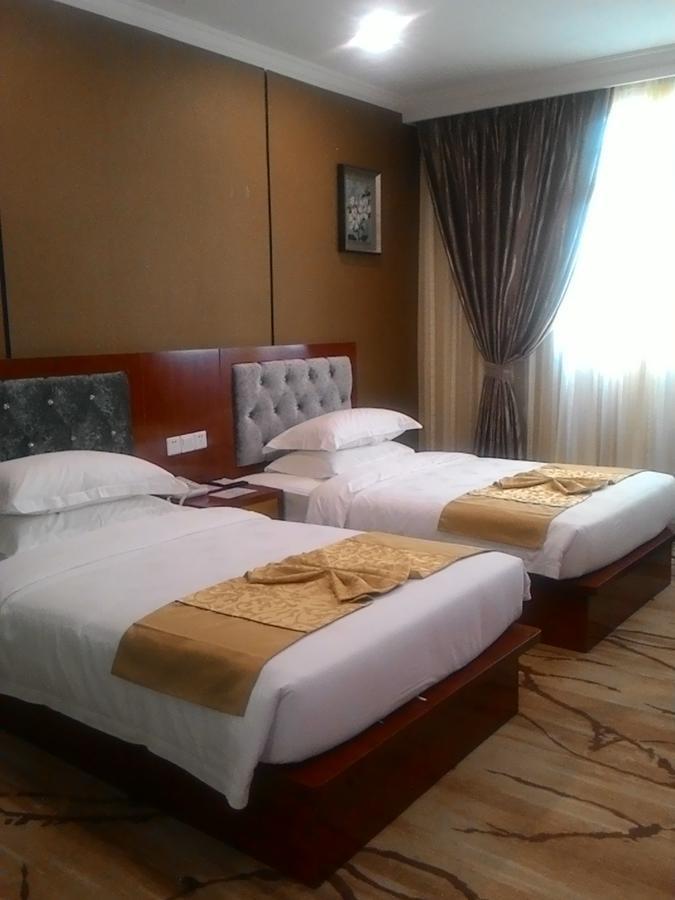 Apollo Hotel Yangon Exteriör bild
