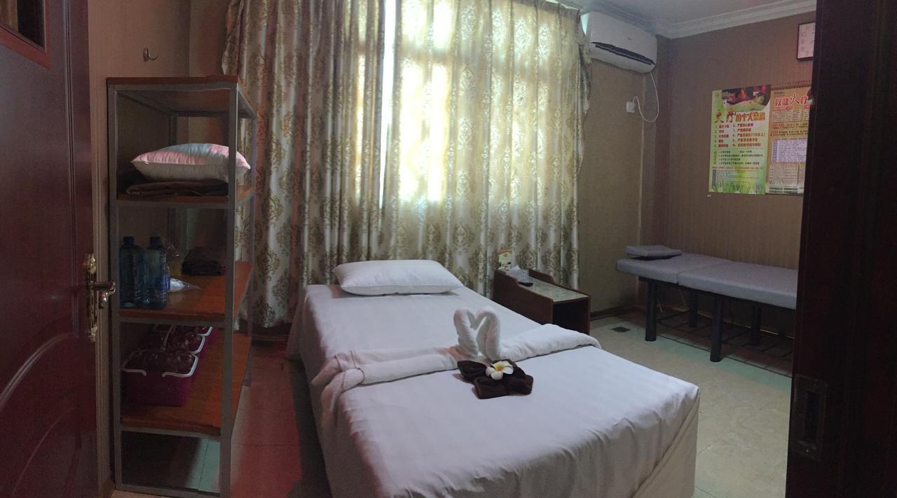 Apollo Hotel Yangon Exteriör bild